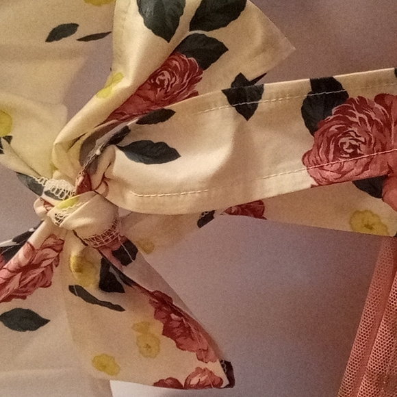 NWT Shein Halter Top with Pretty Lavender Floral Design - Picture 8 of 11